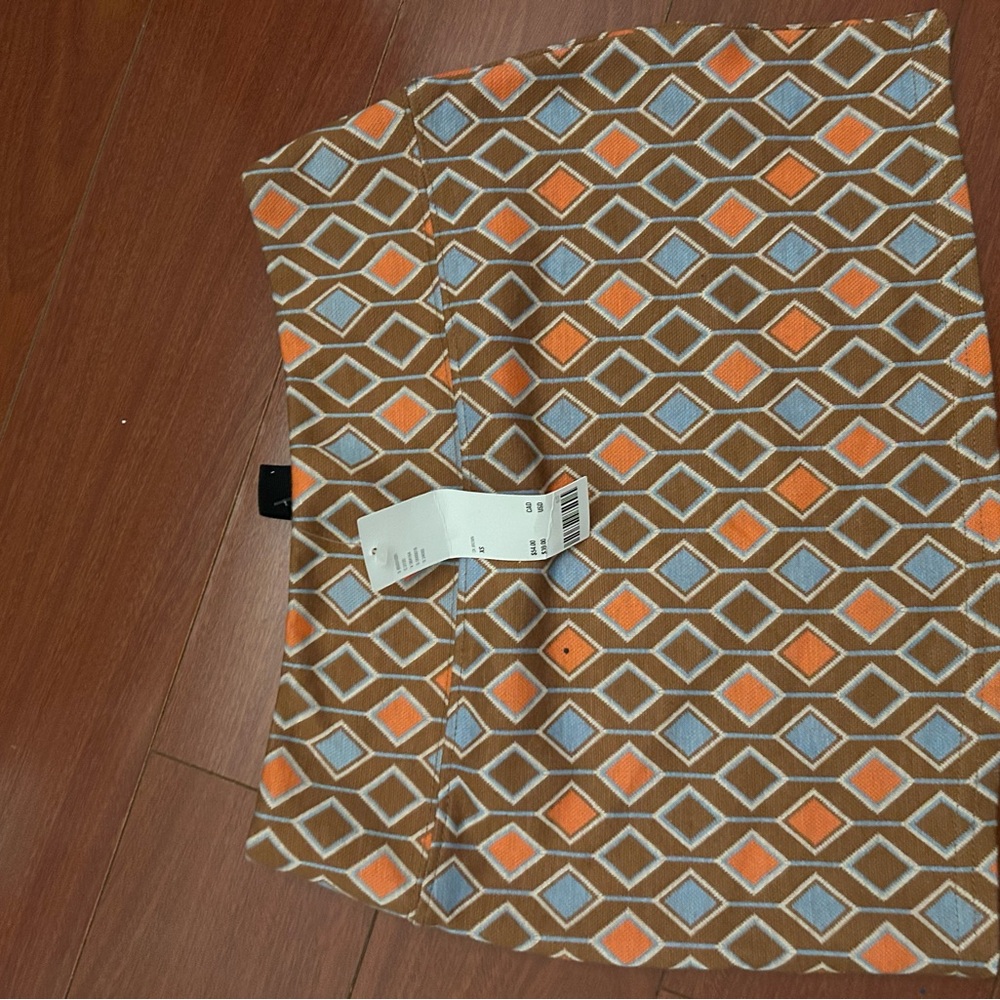 Geometric Patterned Scarf - Picture 4 of 5